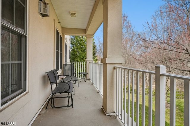 706 Holly Ln 706, Cedar Grove Twp., NJ 07009