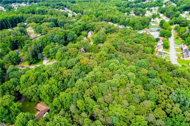 2790 Deerfield Drive, Lithia Springs, GA 30122