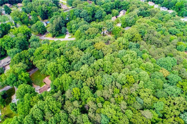 2790 Deerfield Drive, Lithia Springs, GA 30122