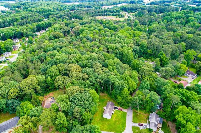 2790 Deerfield Drive, Lithia Springs, GA 30122