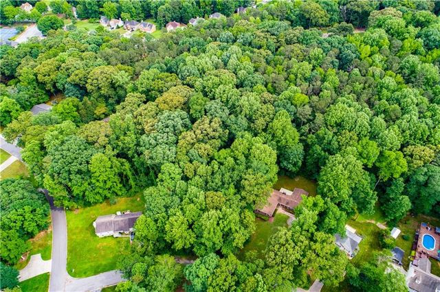 2790 Deerfield Drive, Lithia Springs, GA 30122