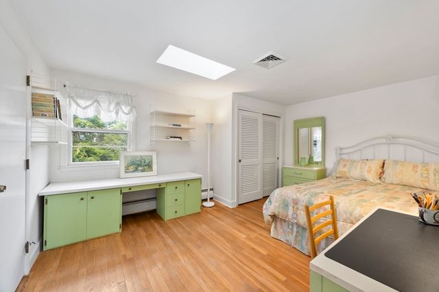 142 Worthen Rd, Lexington, MA 02421