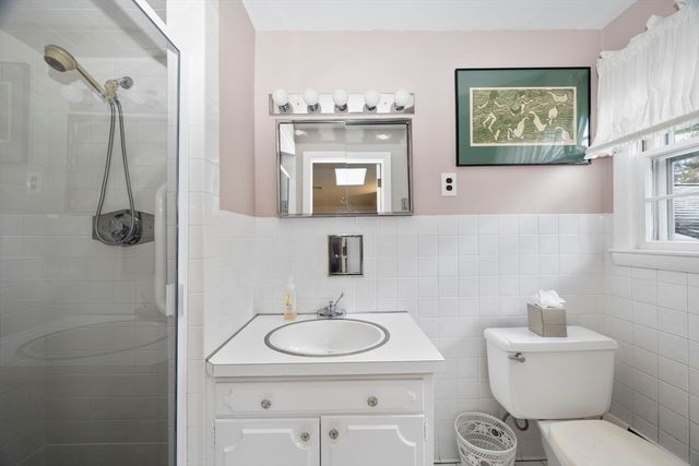 142 Worthen Rd, Lexington, MA 02421