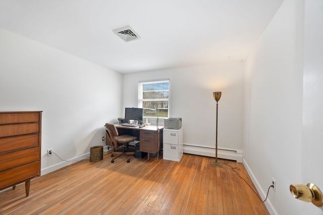 142 Worthen Rd, Lexington, MA 02421