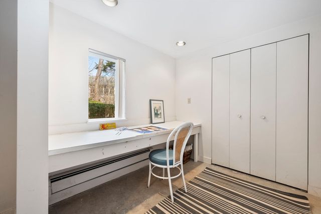 142 Worthen Rd, Lexington, MA 02421