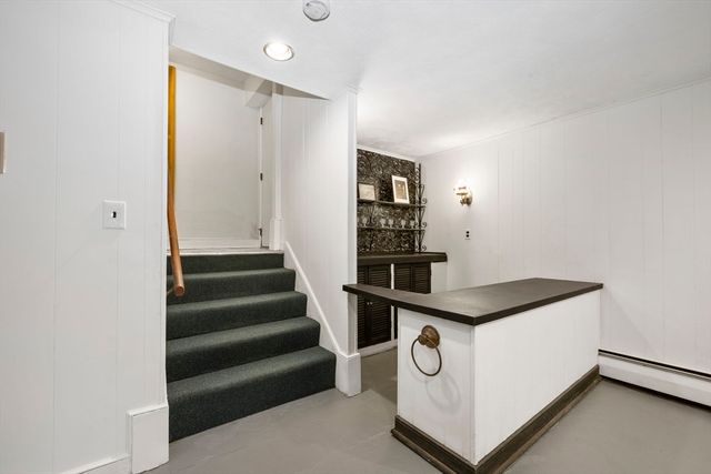 142 Worthen Rd, Lexington, MA 02421