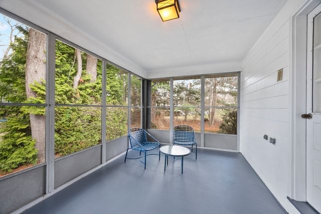 142 Worthen Rd, Lexington, MA 02421