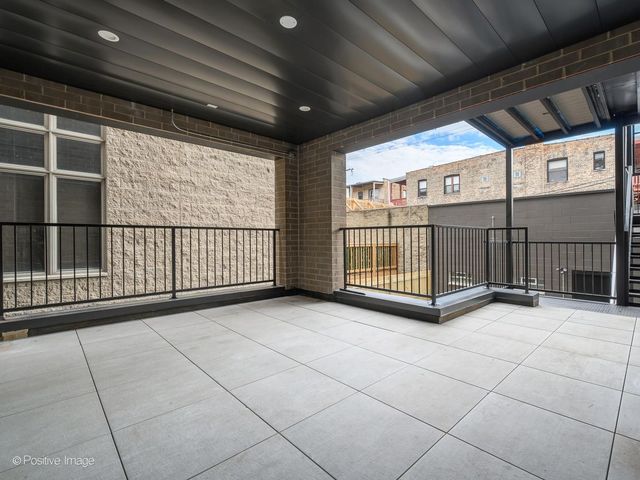 3721 N Kenmore Avenue 1, Chicago, IL 60613