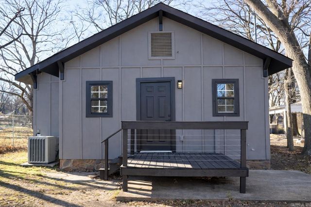 402 N Morrill Street, Morrilton, AR 72110