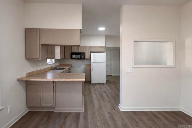 402 N Morrill Street, Morrilton, AR 72110