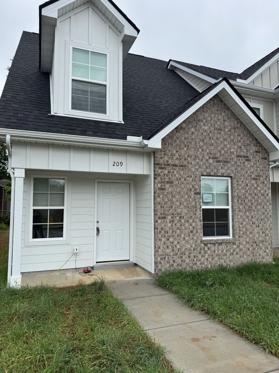 209 Mountaindale Dr, Smyrna, TN 37167
