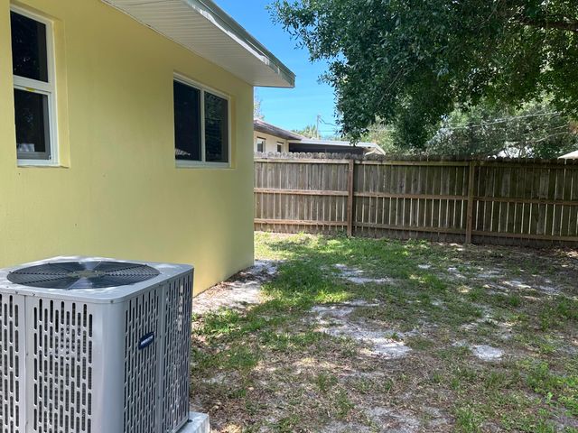 2745 Atlantic Boulevard, Vero Beach, FL 32960