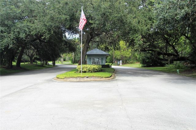 301 MARSH LANDING LOOP, Oak Hill, FL 32759