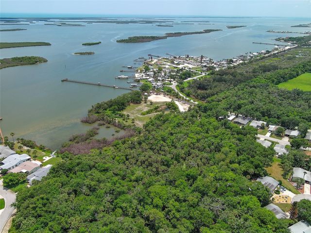 301 MARSH LANDING LOOP, Oak Hill, FL 32759