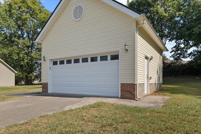 123 Kimberly Ct, Columbia, TN 38401