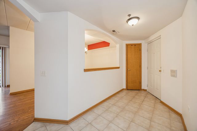 11555 Settlers Pond Way 1A, Orland Park, IL 60467