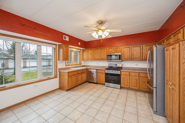 11555 Settlers Pond Way 1A, Orland Park, IL 60467