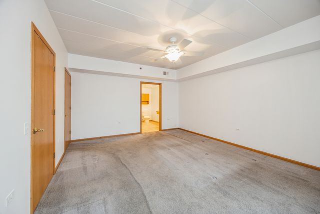 11555 Settlers Pond Way 1A, Orland Park, IL 60467