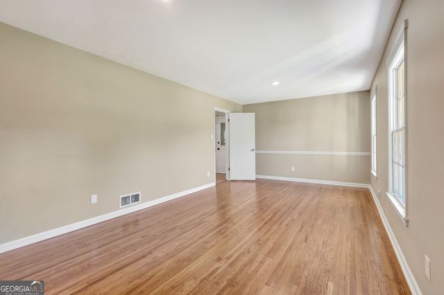 335 Kelly Drive, Fayetteville, GA 30214