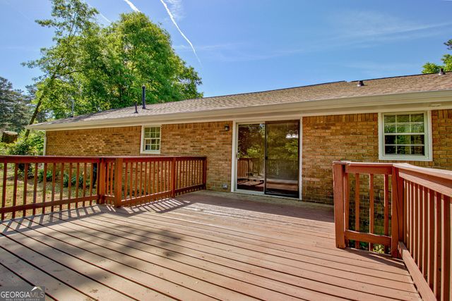 335 Kelly Drive, Fayetteville, GA 30214