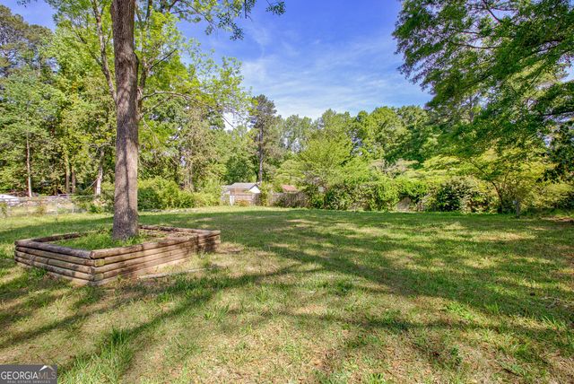 335 Kelly Drive, Fayetteville, GA 30214