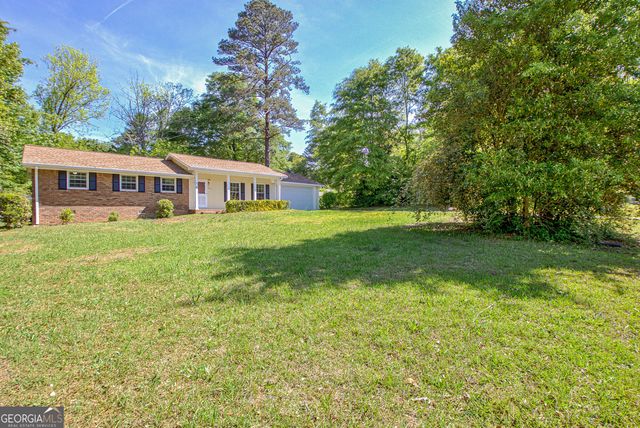 335 Kelly Drive, Fayetteville, GA 30214