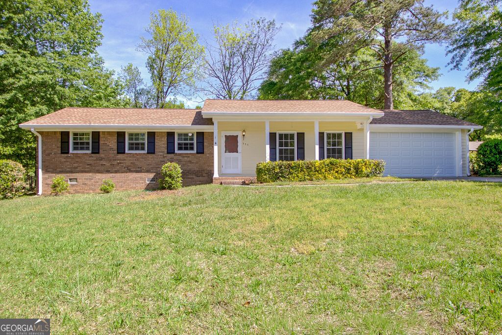 335 Kelly Drive, Fayetteville, GA 30214