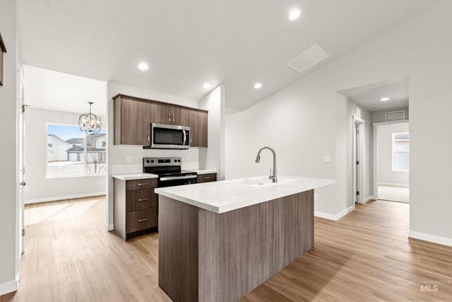 13730 Inman Ct, Caldwell, ID 83607