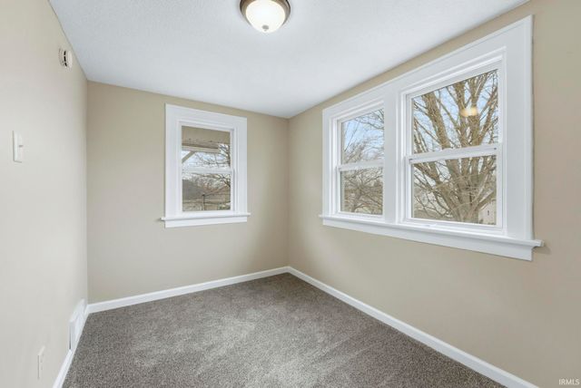 2910 S Harrison Street, Fort Wayne, IN 46807