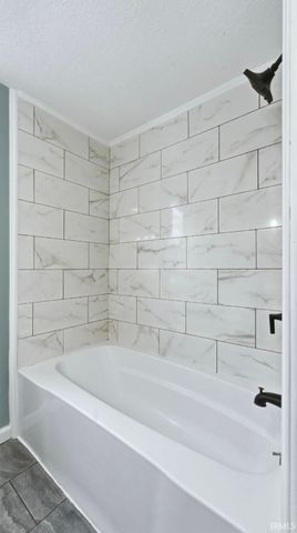 2910 S Harrison Street, Fort Wayne, IN 46807