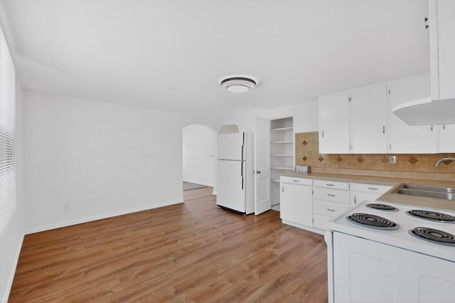 1319 Van Cleave Road NW, Albuquerque, NM 87107