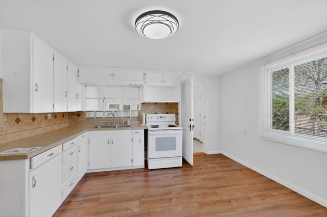 1319 Van Cleave Road NW, Albuquerque, NM 87107