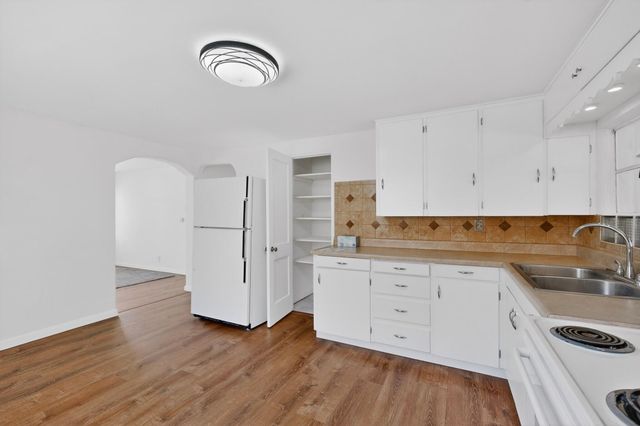 1319 Van Cleave Road NW, Albuquerque, NM 87107