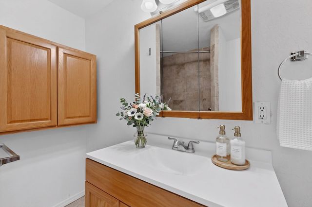 1319 Van Cleave Road NW, Albuquerque, NM 87107