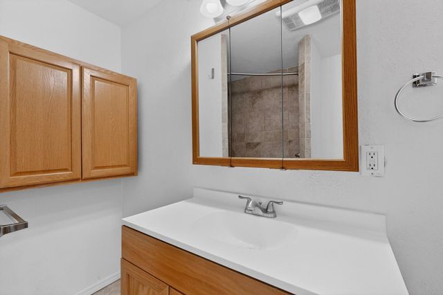 1319 Van Cleave Road NW, Albuquerque, NM 87107
