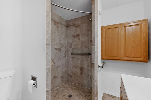 1319 Van Cleave Road NW, Albuquerque, NM 87107