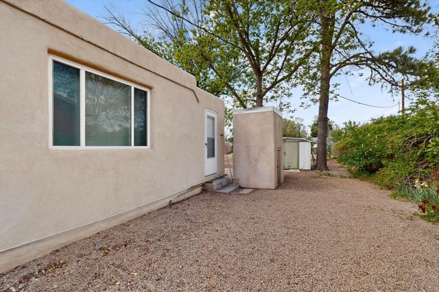 1319 Van Cleave Road NW, Albuquerque, NM 87107