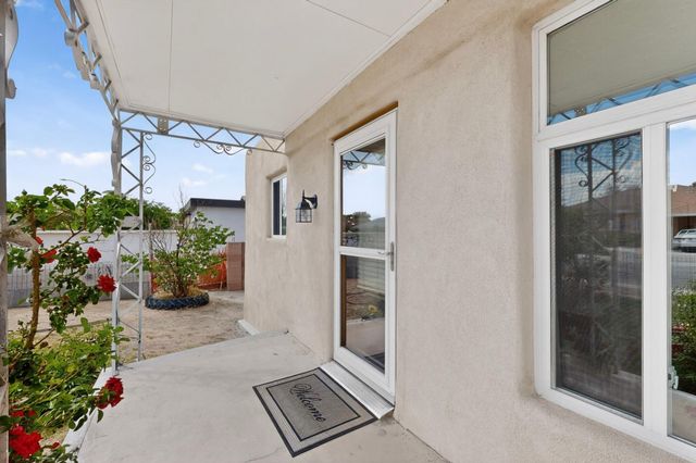 1319 Van Cleave Road NW, Albuquerque, NM 87107
