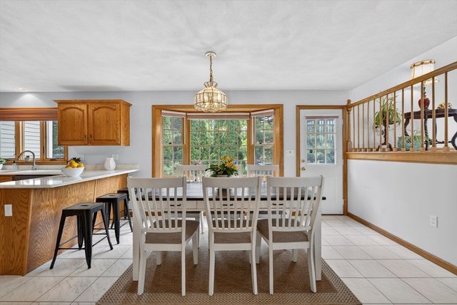 2 Stouffer Cir, Andover, MA 01810