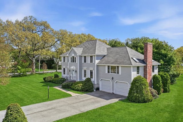 2 Stouffer Cir, Andover, MA 01810