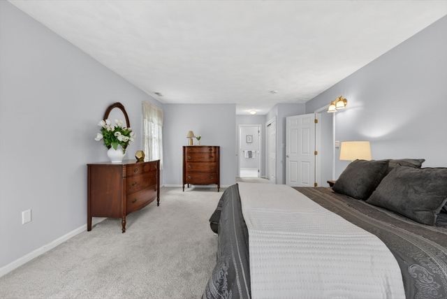 2 Stouffer Cir, Andover, MA 01810