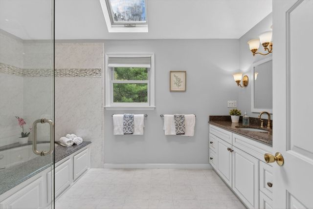 2 Stouffer Cir, Andover, MA 01810