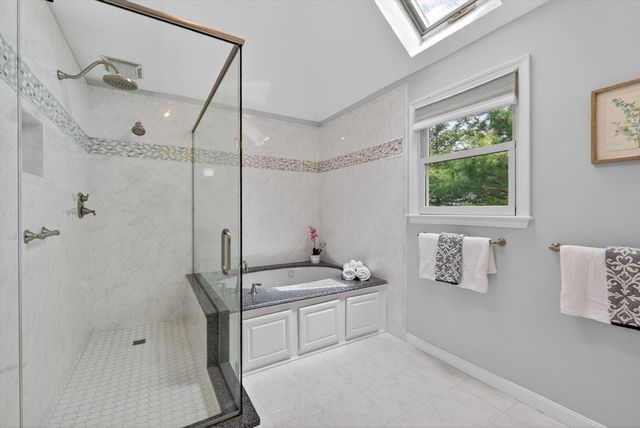 2 Stouffer Cir, Andover, MA 01810