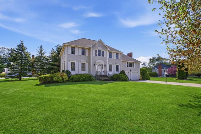 2 Stouffer Cir, Andover, MA 01810