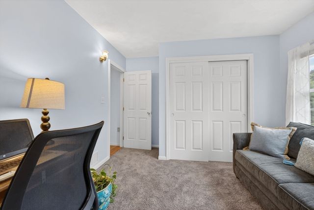 2 Stouffer Cir, Andover, MA 01810