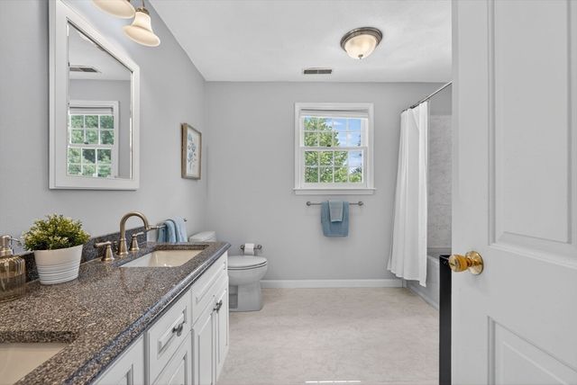 2 Stouffer Cir, Andover, MA 01810