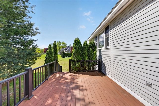 2 Stouffer Cir, Andover, MA 01810