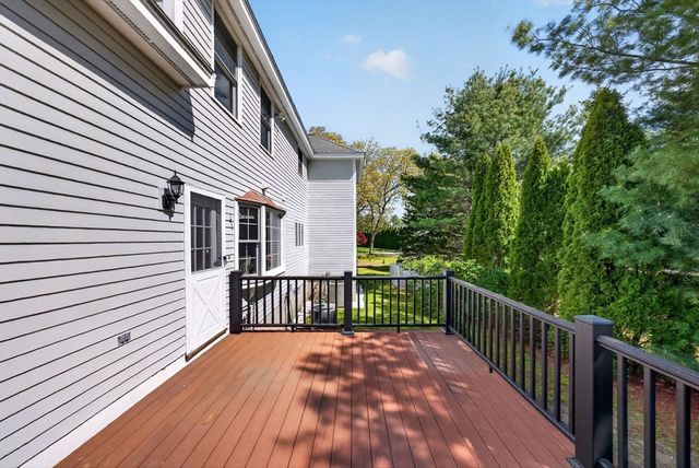 2 Stouffer Cir, Andover, MA 01810