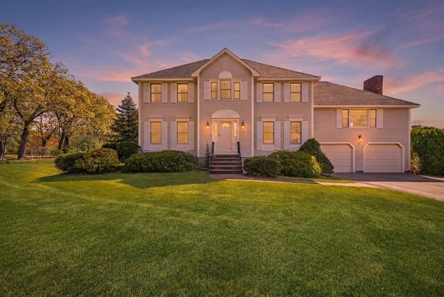 2 Stouffer Cir, Andover, MA 01810