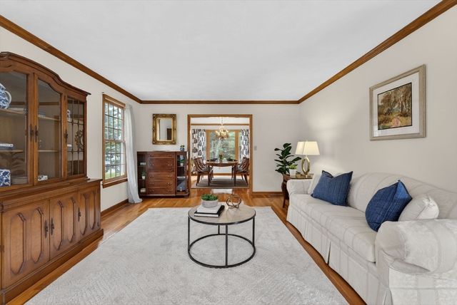 2 Stouffer Cir, Andover, MA 01810